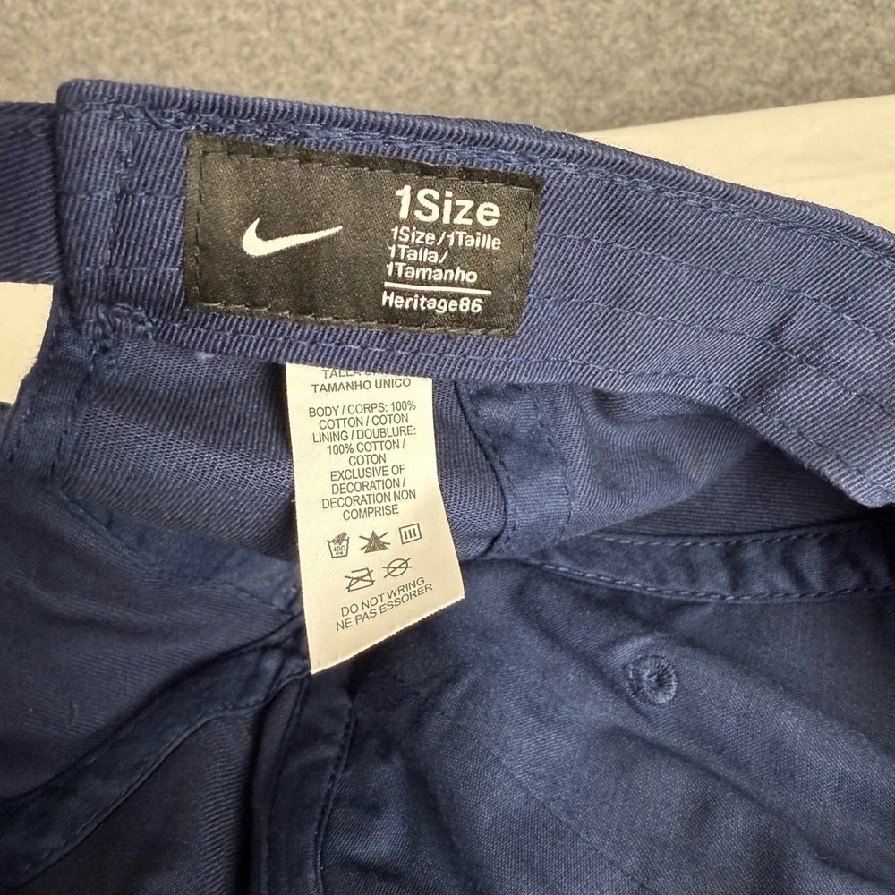 Nike Heritage86 Disney Navy Blue Adjustable Strapback Hat‎ One Size 102699-419